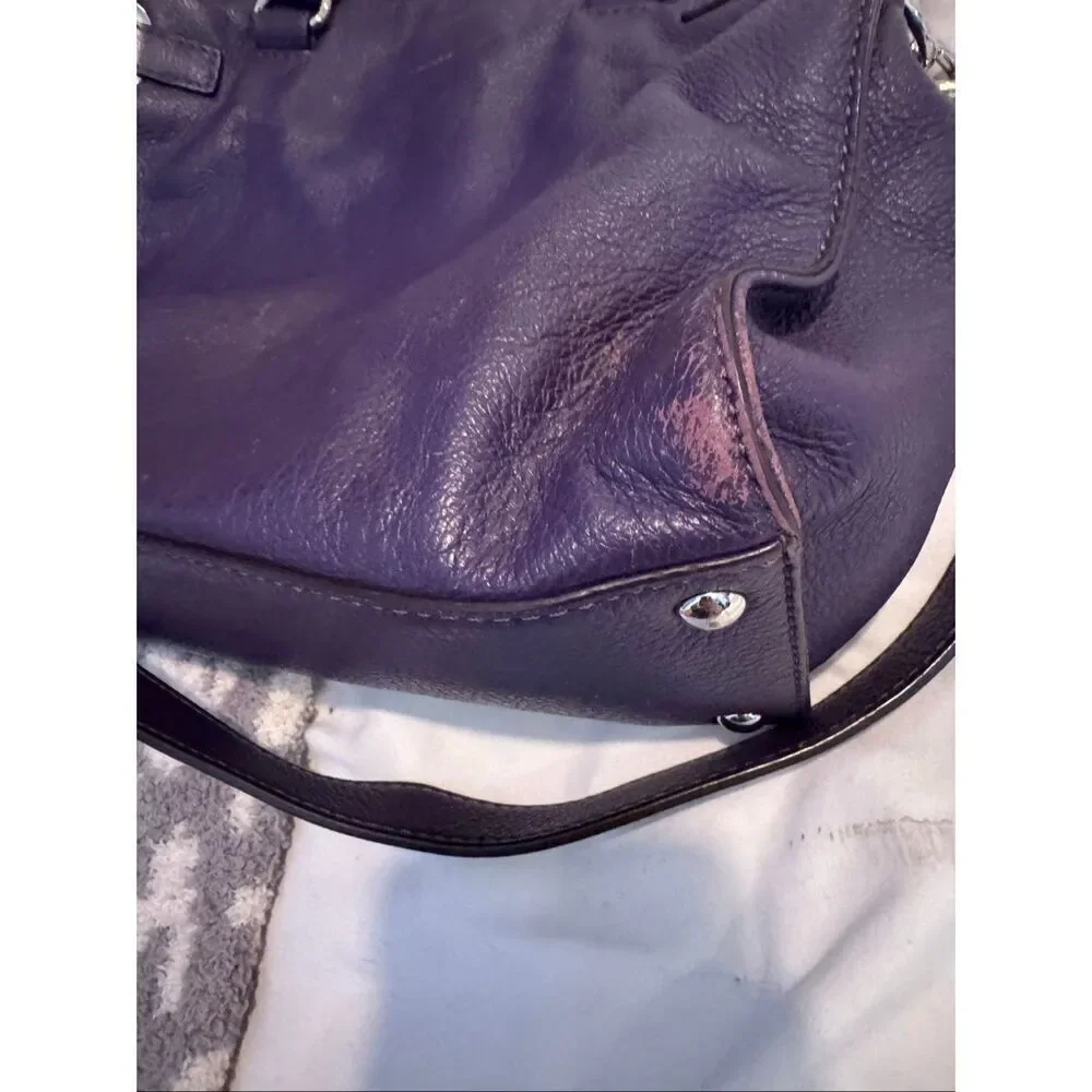 Michael Kors Large black leather Chelsea Shoulder Bag, Black